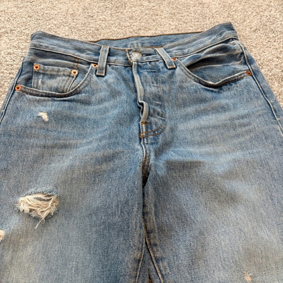 Levis 501 Jeans Womens 25 Medium Wash Distressed Thrashed Button Fly Retro - Picture 2 of 14